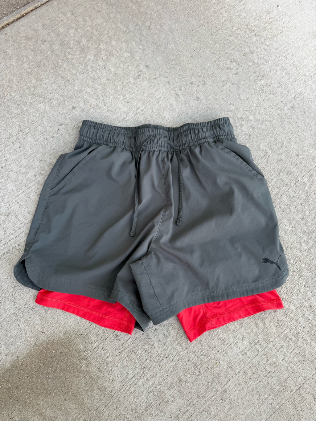 Menâs Puma Compression Shorts (Size Medium)